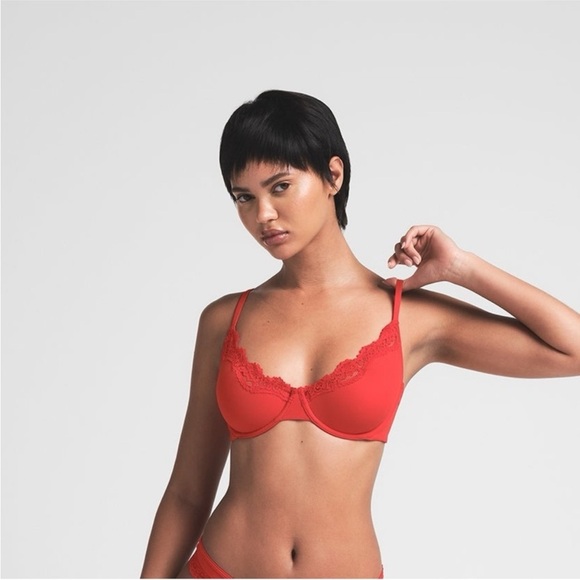 Skims fits everybody lace unlined Demi bra 
NWT 32B - Picture 2 of 7